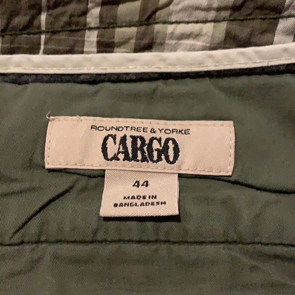 Roundtree & York plaid cargo shorts - Picture 6 of 7